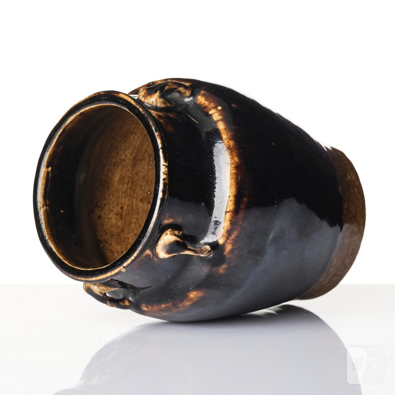 A brown glazed jar, - 图5